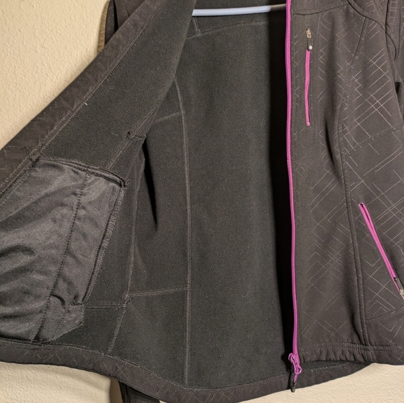 Mondetta Women's Black Jacket with Pink Accents Size Medium - Picture 7 of 8